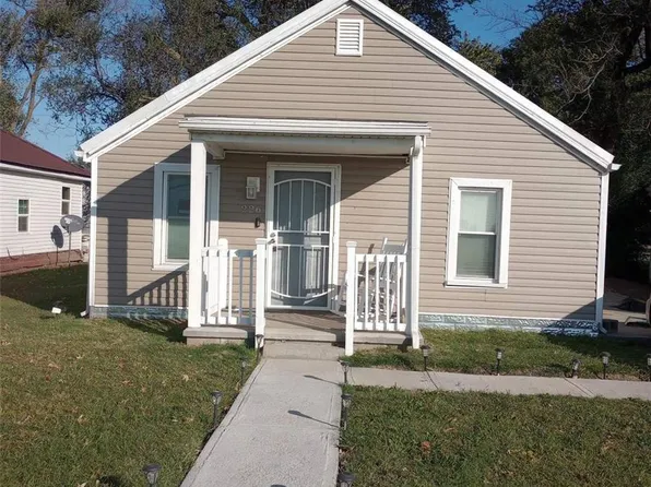 226 W Murray Ln, Sikeston, MO 63801