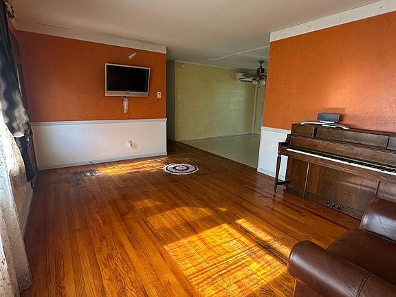 3rd image of 1824 Galli Dr
