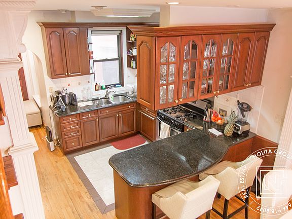 5th image of 38 Market St #23