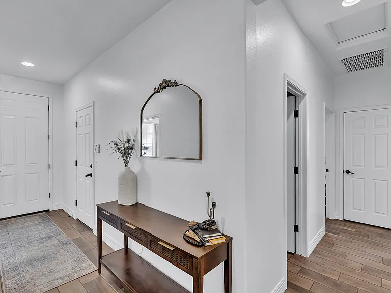 1691 W Desert Spring Way — Photo 16