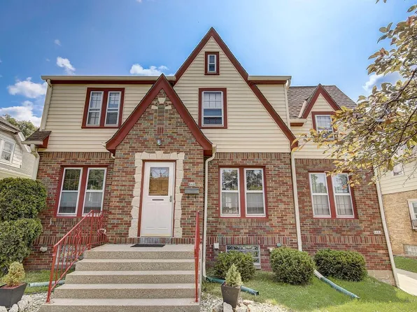 848 South 85th STREET, West Allis, WI 53214