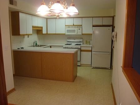 4th image of 7120 N Milwaukee Ave APT 308