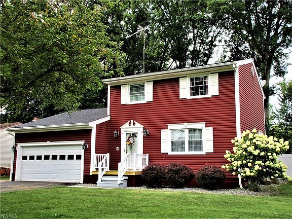 2nd image of 3090 Malibu Dr SW