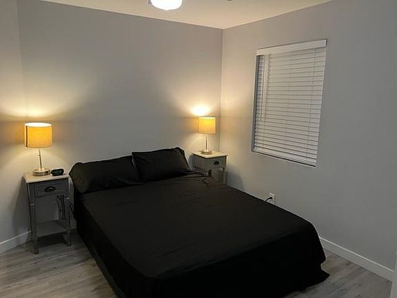3rd image of 2633 NE 6th Ave #2