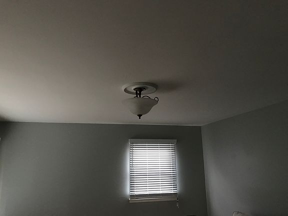 4th image of 1322 Georgina Dr