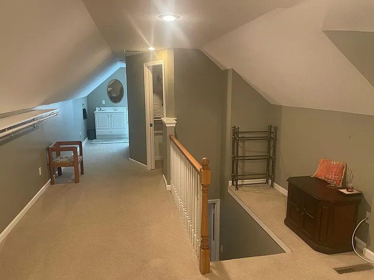 4221 Oxford Rd — Photo 7
