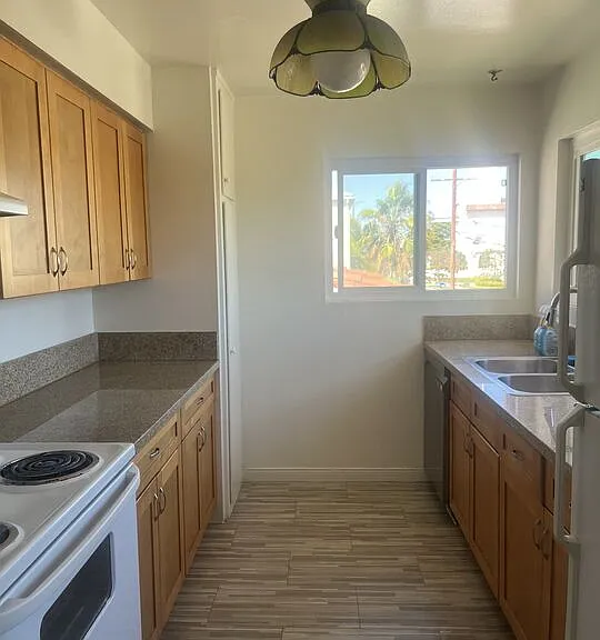 10789 Ohio Ave #4 — Photo 4