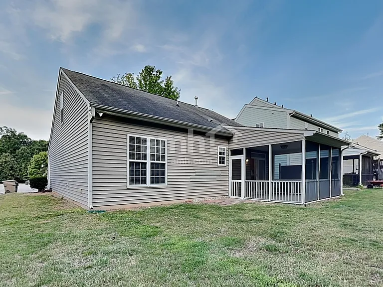 85 Tuscarora Ln — Photo 21