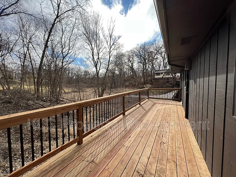 3805 Maquoketa Dr — Photo 21