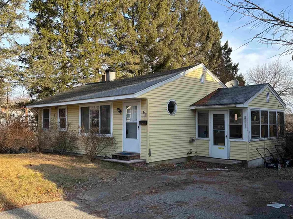 6 Fenway Street, Derry, NH 03038