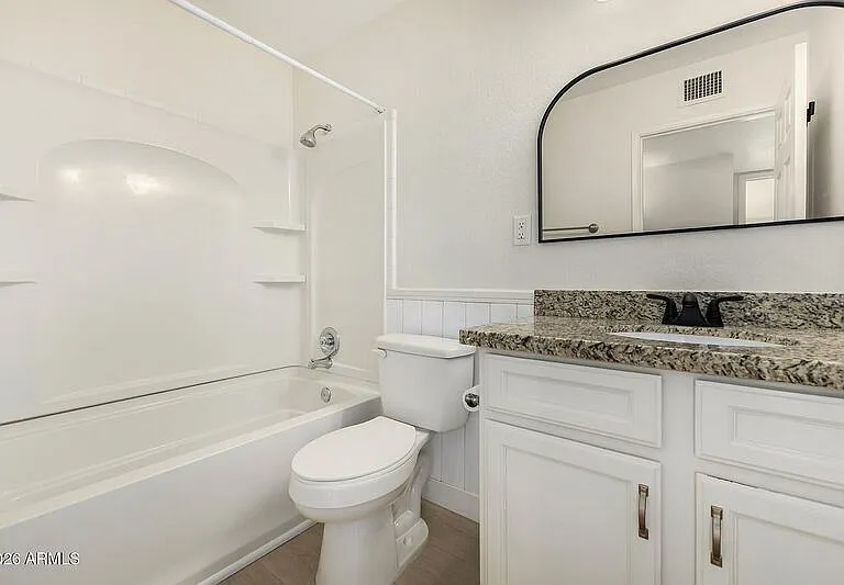 220 E McKinley St — Photo 20