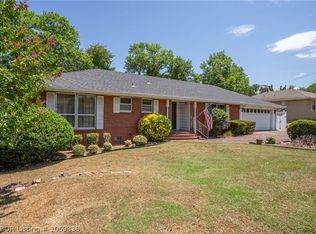 933 S 68th Ln, Fort Smith, AR 72903