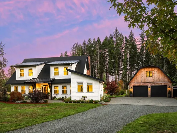 3553 Winn Rd, Comox Valley, BC V9J 1N8
