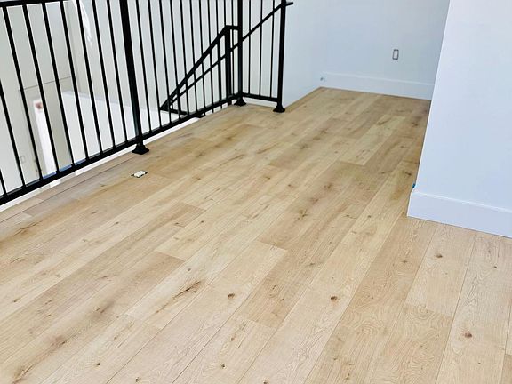 3rd image of 6028 Craner Ave #8