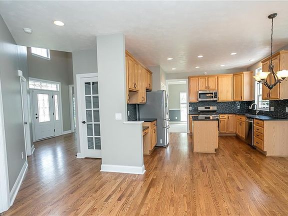 5th image of 5061 Terrell Ln