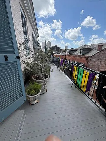 910 Chartres St #3B — Photo 7