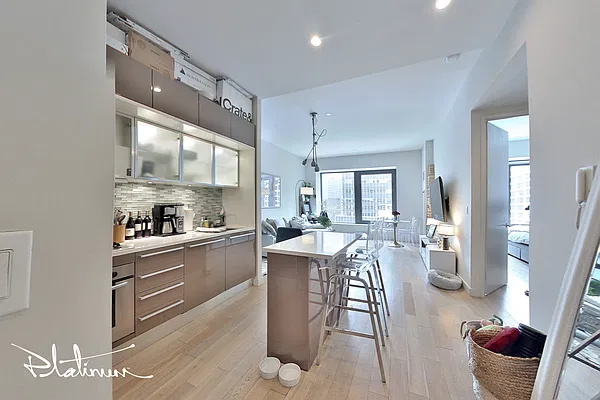 Rented by Platinum Forbes Global Properties | media 18