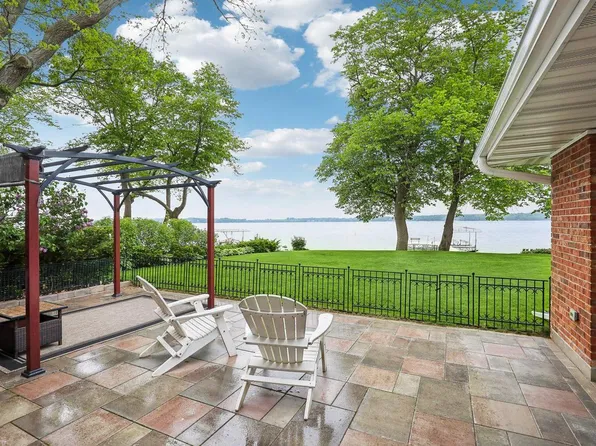 231 South Ferry DRIVE, Lake Mills, WI 53551