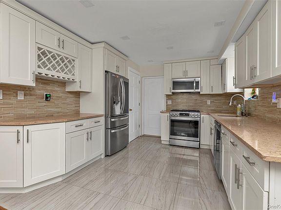 5th image of 16 Fairfield Avenue