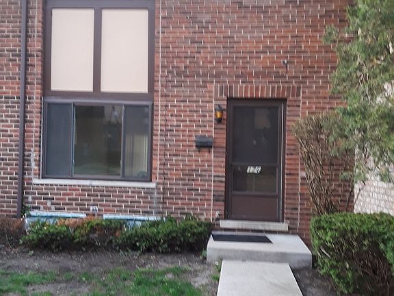 2nd image of 18W176 Buckingham Ln