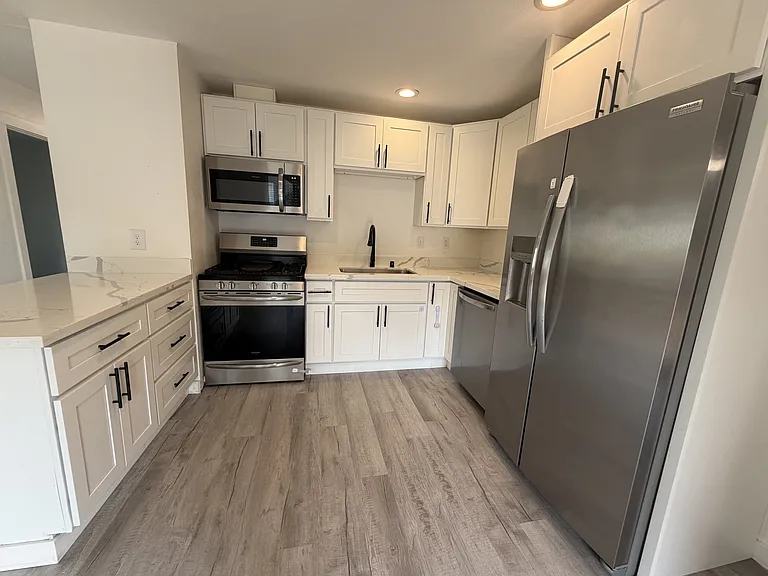 316 Willow St — Photo 3