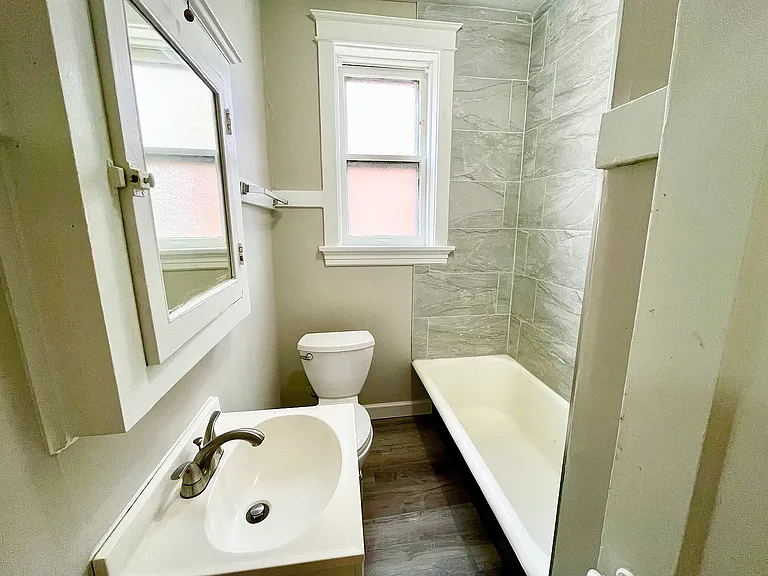 1203 Wilmington Ave #1W — Photo 12