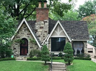 6837 Oak St, Kansas City, MO 64113