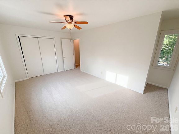 4th image of 1911 Smoke Ridge Ct APT 1