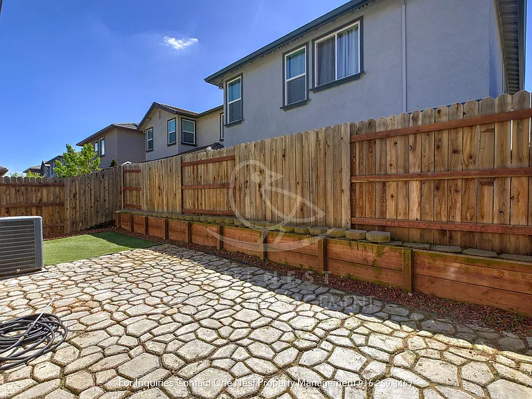 310 Clover Meadows Cir — Photo 28