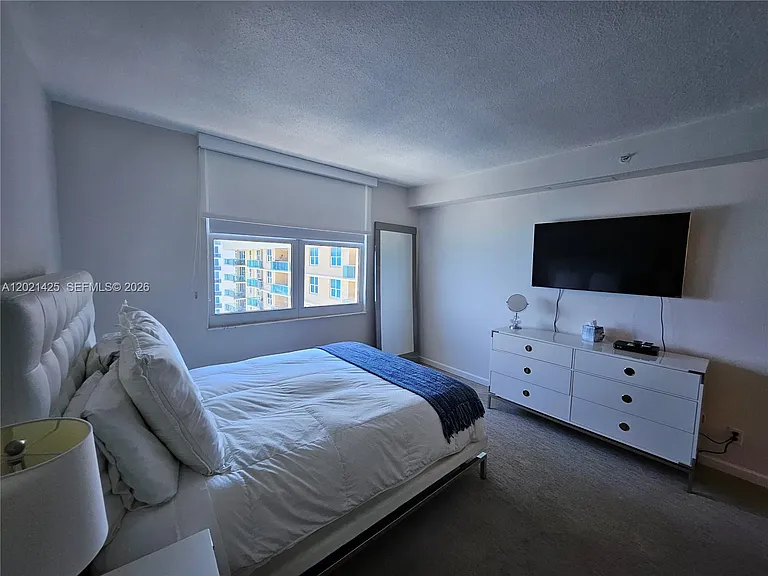 2501 S Ocean Dr #Penthouse 17 — Photo 14