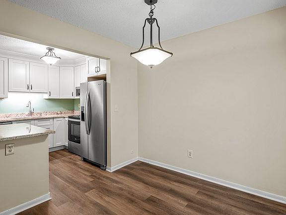 3rd image of 2700 Terraceview Ct N