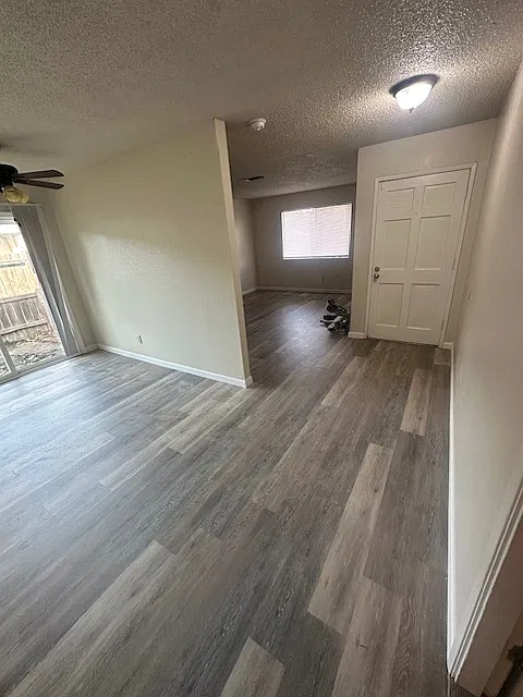 3 bed, 1164 sqft, $2,195 — Photo 3
