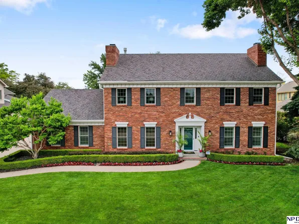 11818 Oakair Plz, Omaha, NE 68137