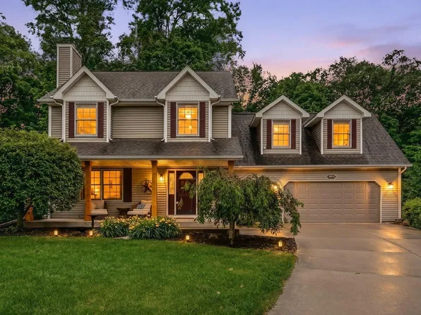 2600 Orange Meadow Ln, Kalamazoo, MI 49004