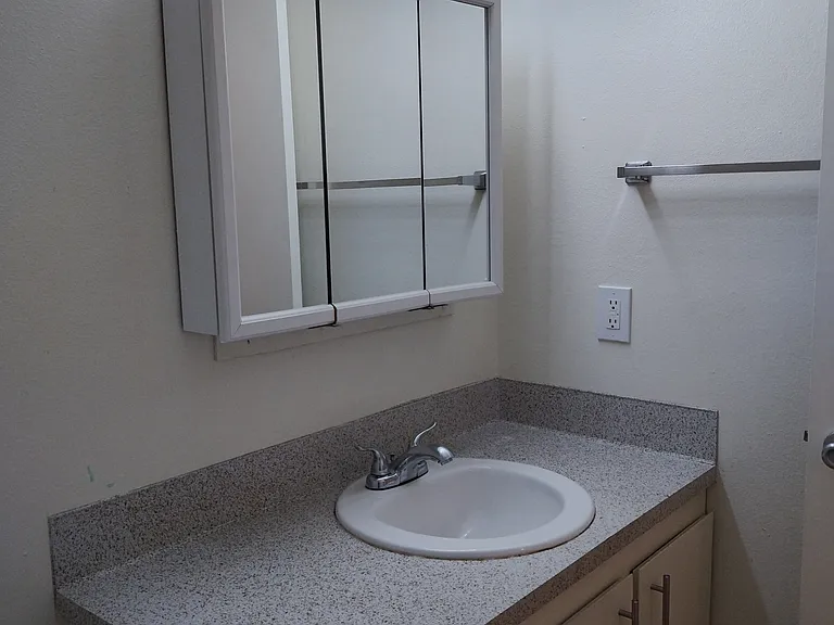 La Bonne Maison — Photo 13