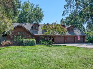 1173 S Riverbend Ave, Sanger, CA