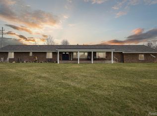7072 N Bray Rd, Mount Morris, MI 48458