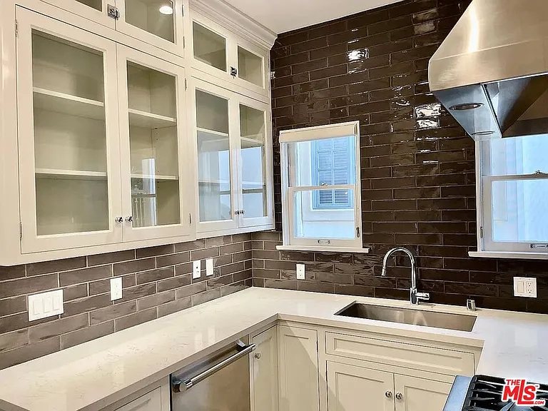1330 N Harper Ave #280 — Photo 10