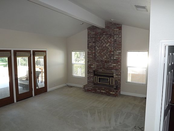 5th image of 819 Marina View Dr