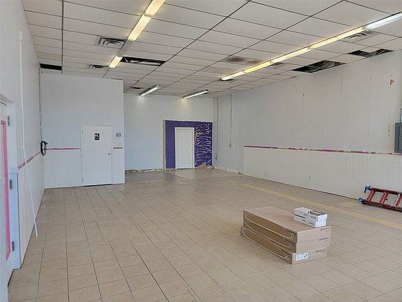 5th image of 518 Hooper Rd