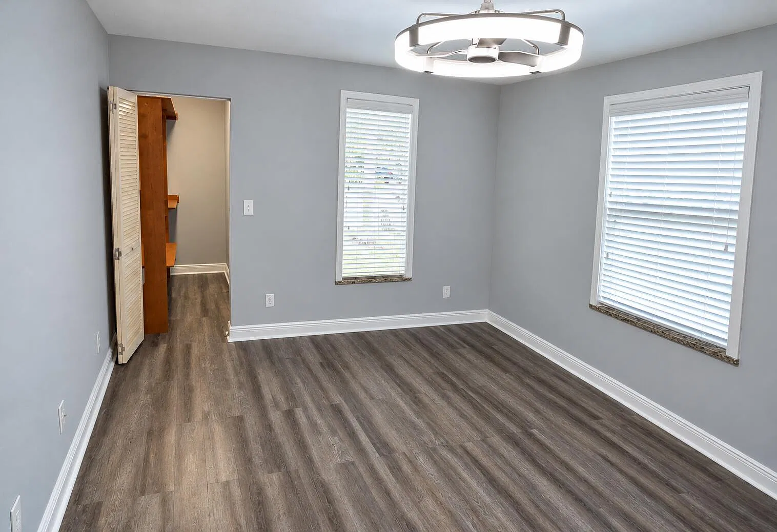2 bed, 1.0 bath, 926 sqft, $2,700 — Photo 3