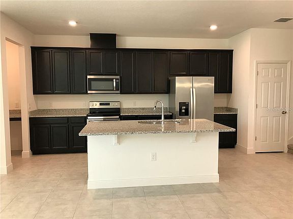 3rd image of 9672 Emerald Berry Dr