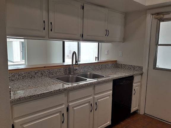 3rd image of 3668 W Windrose Dr