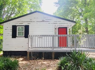 601 E Robinson St, Dallas, NC 28034