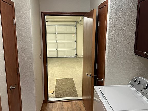 4th image of 7018 180th Ave E