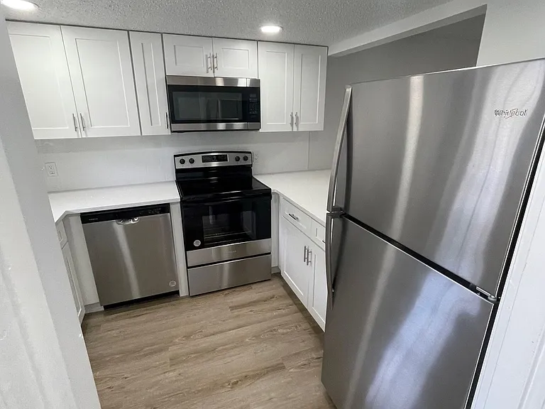 Forest Edge Apartments — Photo 11