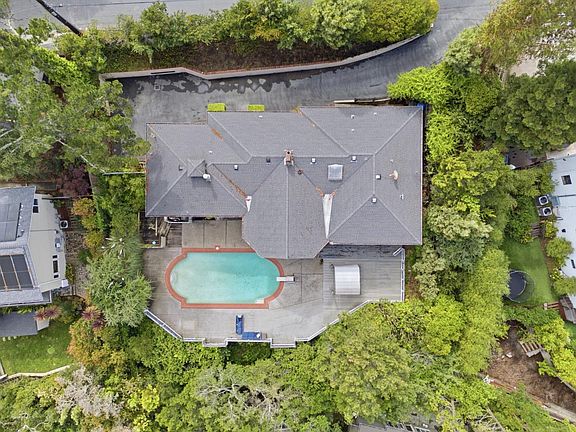 5th image of 1407 Carlton Rd