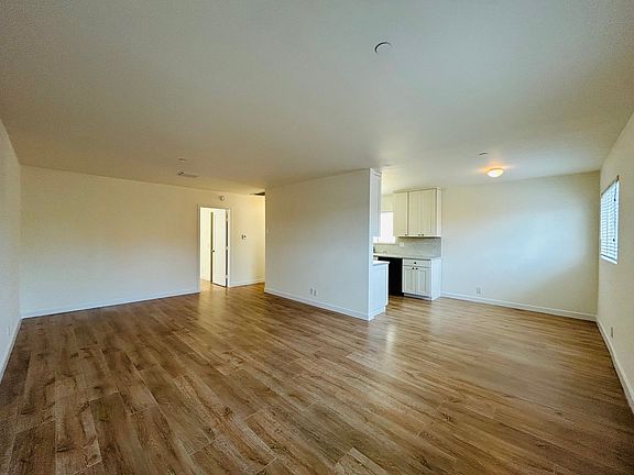4th image of 2508 Pacific Ave APT 3