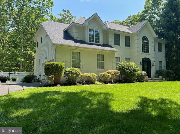 95 Strawberry Dr, Shamong, NJ 08088