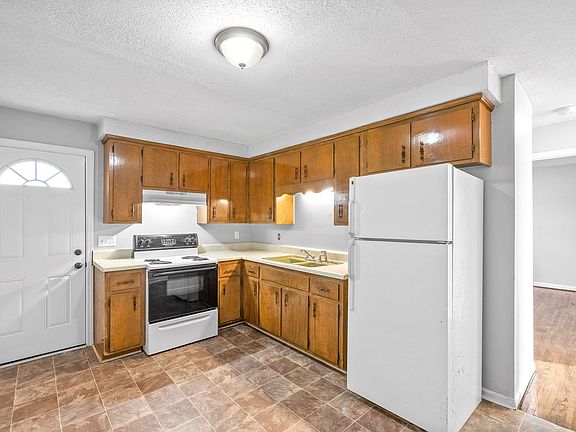 2nd image of 113 Tandy Dr #113C